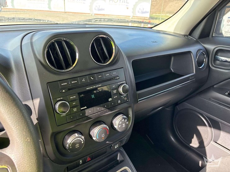 2005-jeep-patriot-image-11