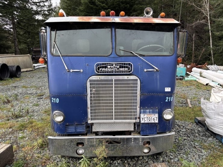 freightliner-t6364-t/a-cab-&-chassis-image-8