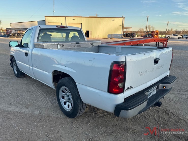 2007-chevrolet-silverado-1500-image-3