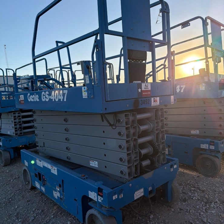 2019 GENIE GS4047
