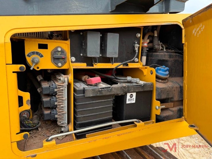 2019-deere-650k-lgp-image-9