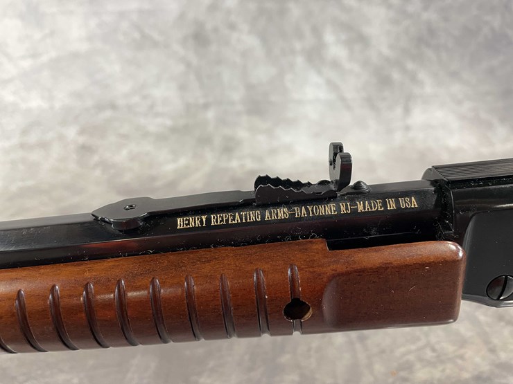 #1196-•-henry-gallery-gun,-22-cal-pump-action-rifle,-sn:-p20769t,-(neenah,-wi)-image-12