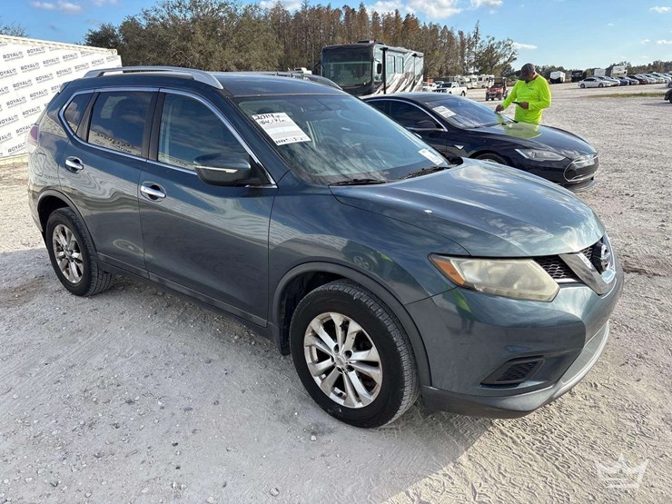 2014-nissan-rogue-image-2