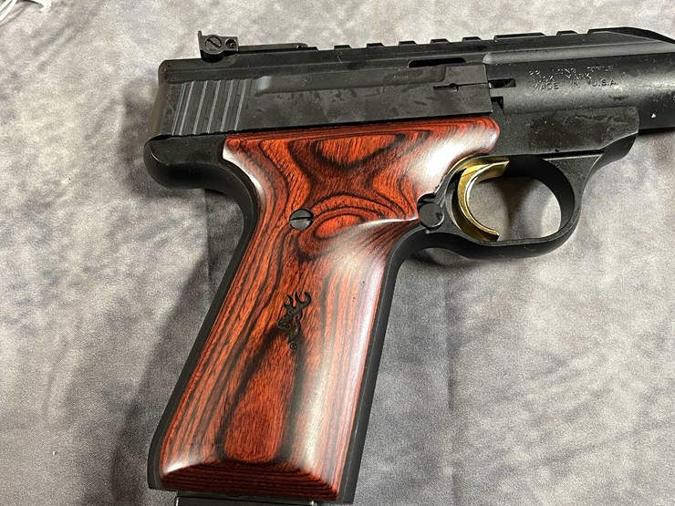 #5195-•-browning-buckmark,-22-lr-semi-auto-pistol,-sn:-brus23198zn515,-(neenah,-wi)-image-10