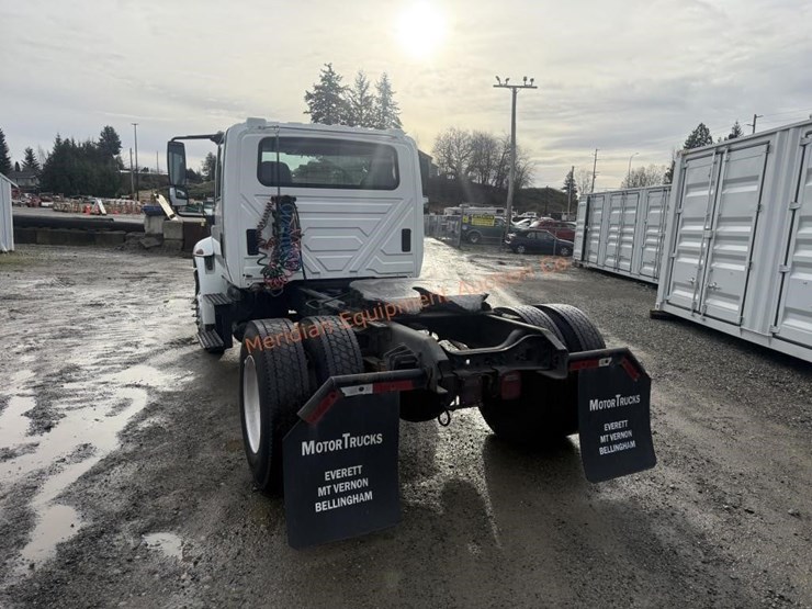 2002-international-4400lp-image-5