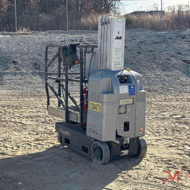 2015 JLG 20MVL