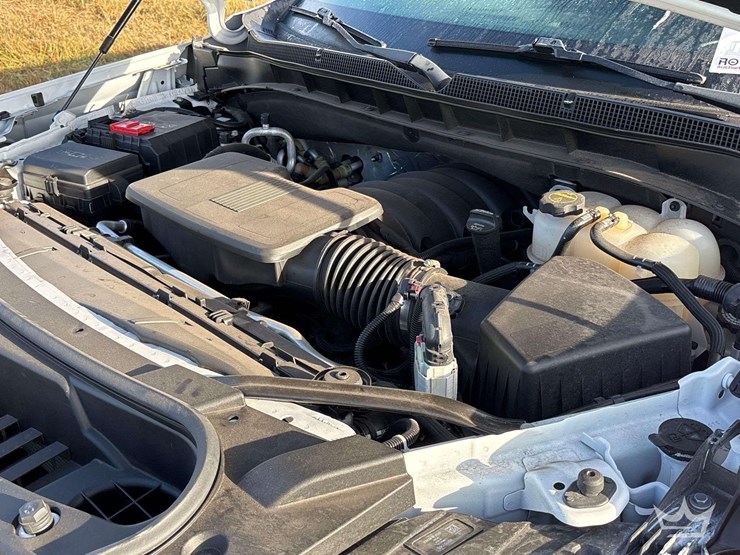 2024-chevrolet-tahoe-image-8