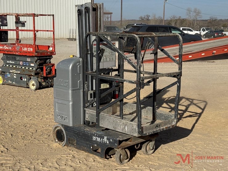 2015-jlg-20mvl-image-3