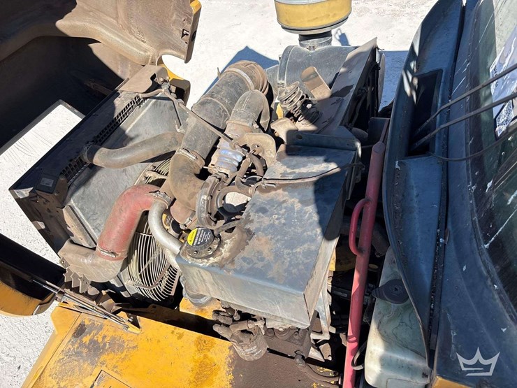 2006-deere-250d-image-15