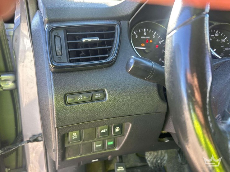 2018-nissan-rogue-image-15