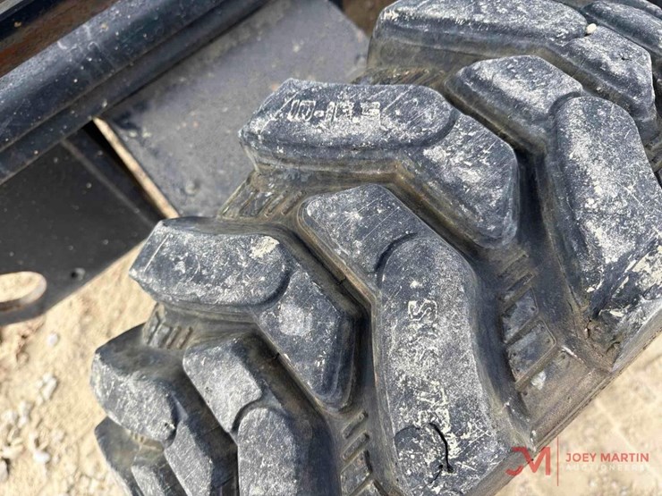 2016-genie-gs-3384-rough-terrain-scissor-lift-image-14