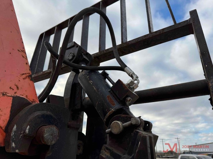 2015-jlg-8042-image-8