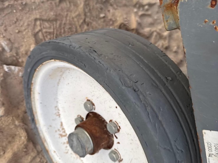 skyjack-sj4632-electric-scissor-lift-image-5