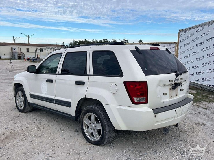 2005-jeep-grand-cherokee-image-4