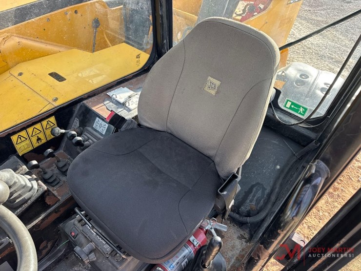 2017-jcb-510-56-image-25