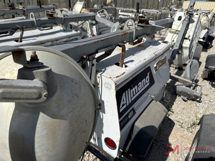 allmand-nite-lite-pro-towable-light-tower-pic-sn-image-2