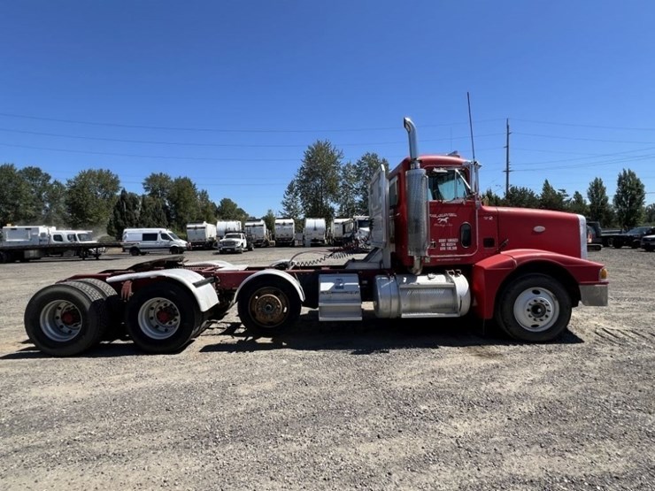 1997-peterbilt-567-image-3