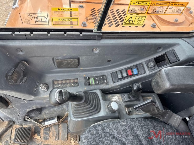 2014-case-cx57c-image-19