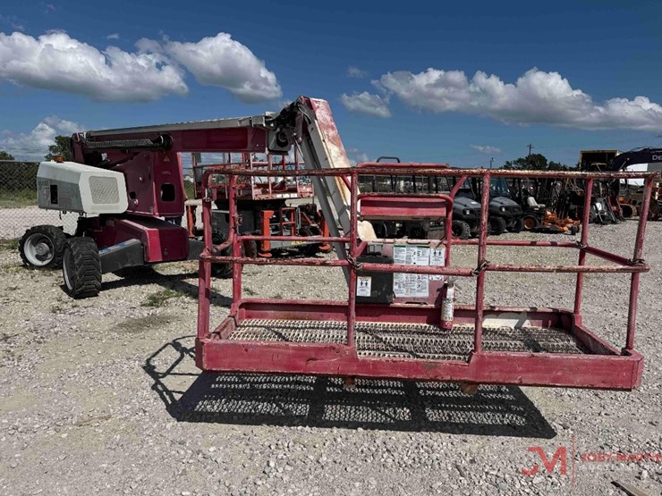 2015-mec-boom-60-j-boom-lift-image-3