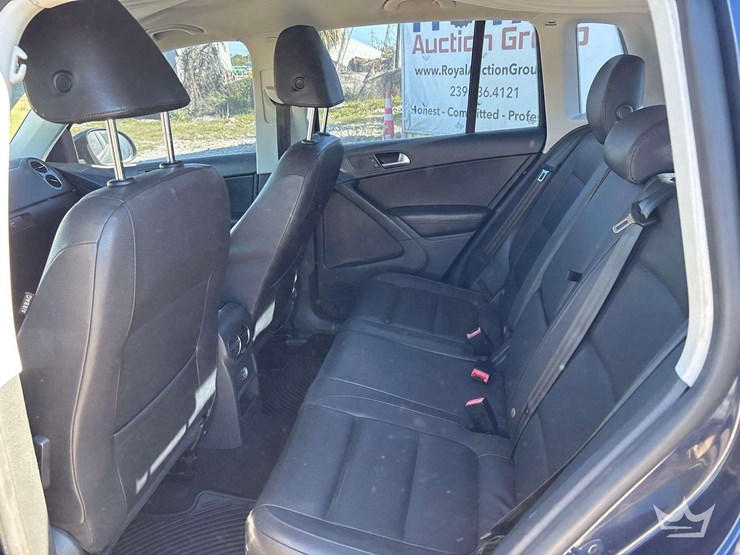 2016-volkswagen-tiguan-image-21