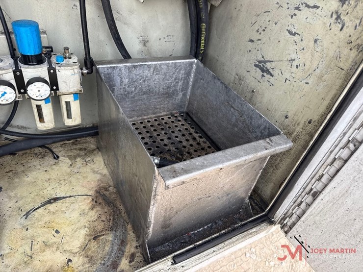 2020-ford-f450-xl-image-27