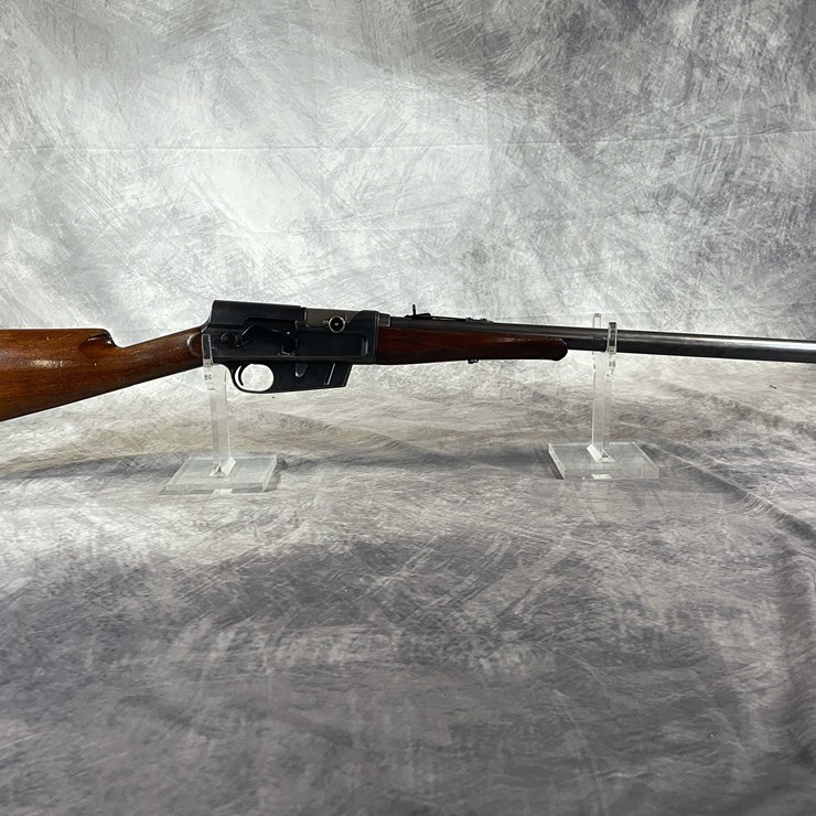 #1175 • Remington 8-A, 32 Rem Semi-Auto Rifle, SN: 41300, (Neenah, WI)