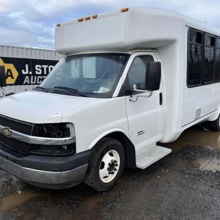 2014 Chevrolet Express Paratransit Bus