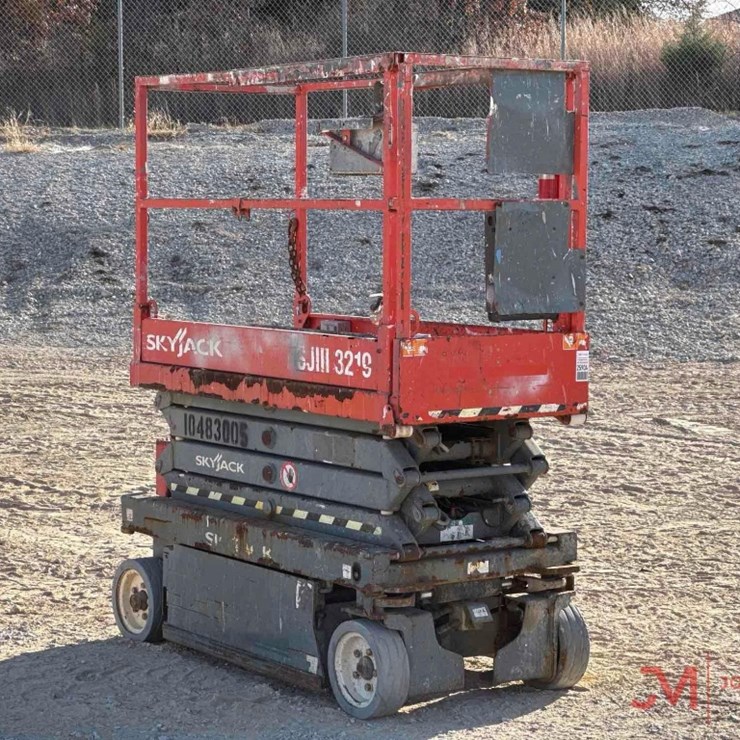 2016 SKYJACK SJ3219 ELECTRIC SCISSOR LIFT