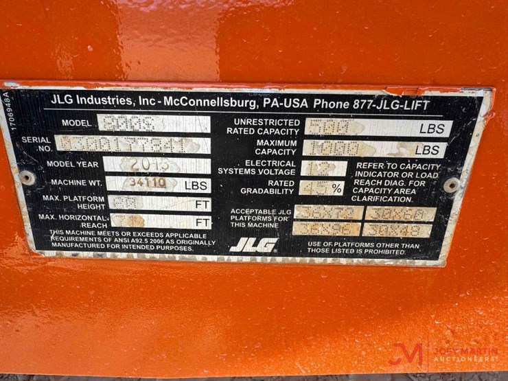2013-jlg-800s-image-21