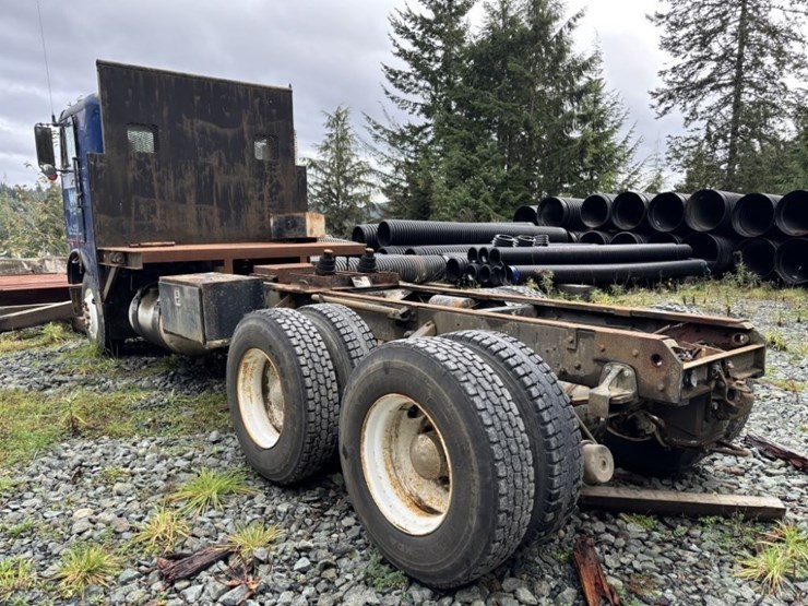 freightliner-t6364-t/a-cab-&-chassis-image-3