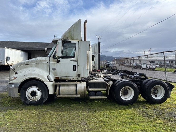 2009-international-prostar-image-2