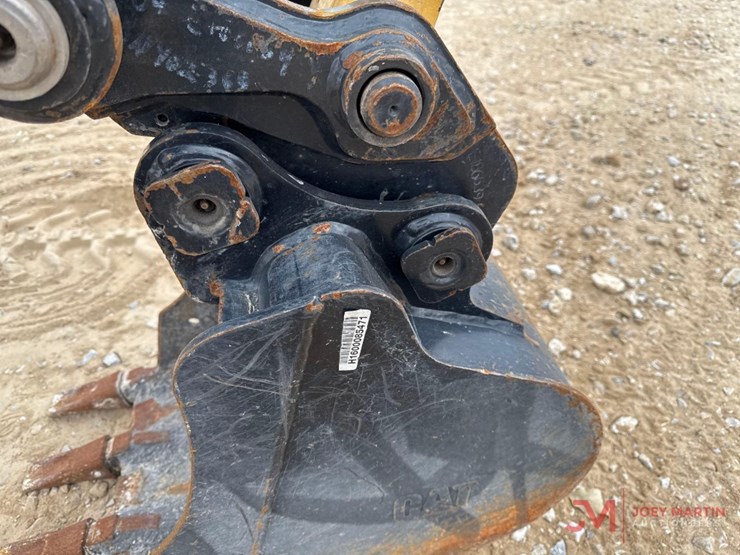 caterpillar-303-image-11