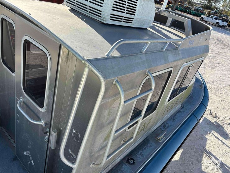 2011-armstong-marine-pilot-house-boat-w/-t/a-boat-trailer-image-15