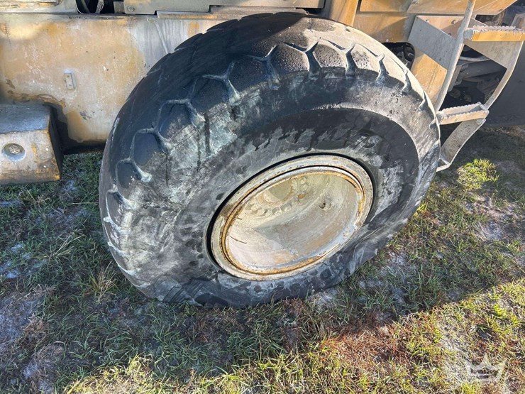 caterpillar-928g-image-18