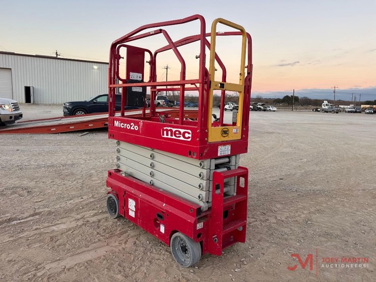mec-micro-26-electric-scissor-lift-image-3