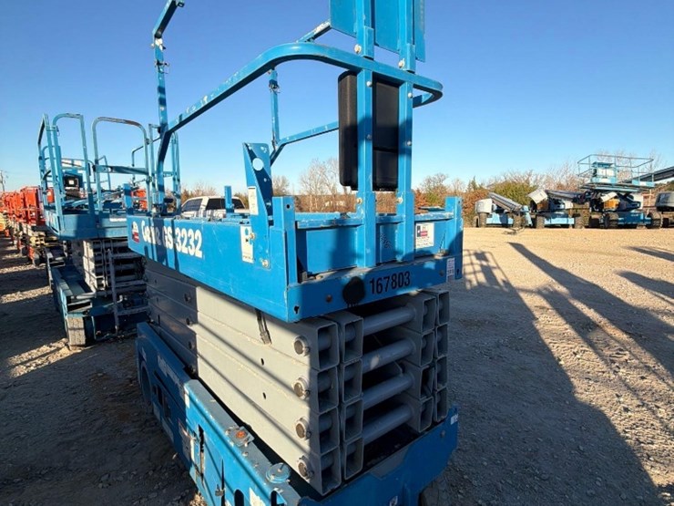 2019-genie-gs3232-image-1