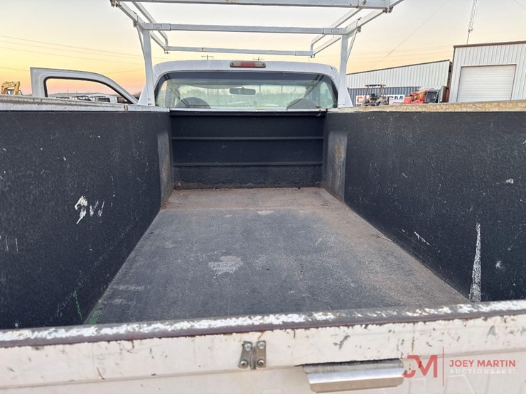 2009-ford-f250-xl-image-12