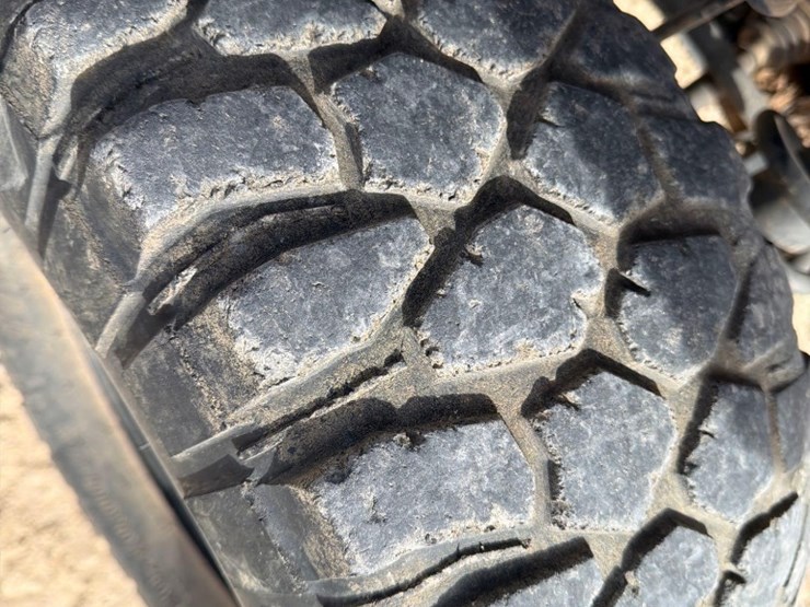 2020-polaris-commercial-xd-4000d-utv-image-11