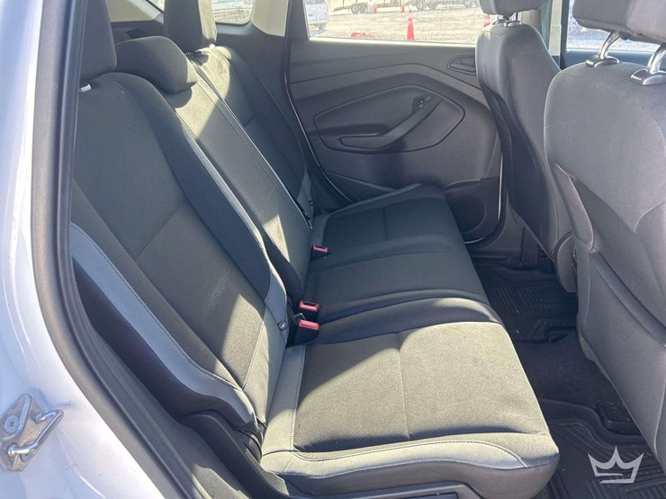 2015-ford-escape-image-25