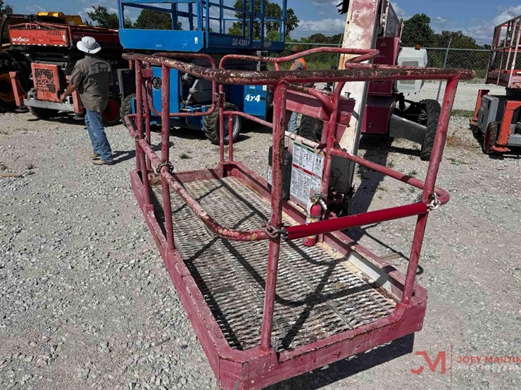 2015-mec-boom-60-j-boom-lift-image-12