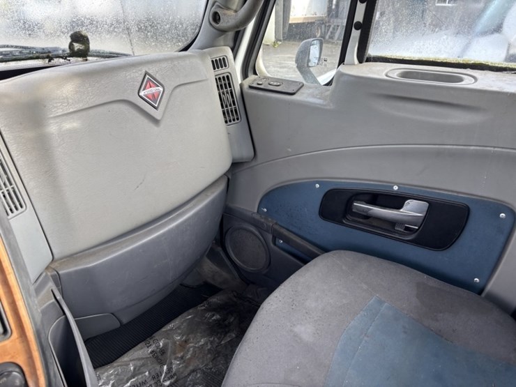 2009-international-prostar-image-27