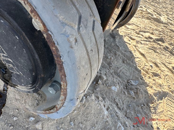 2015-jlg-20mvl-image-8