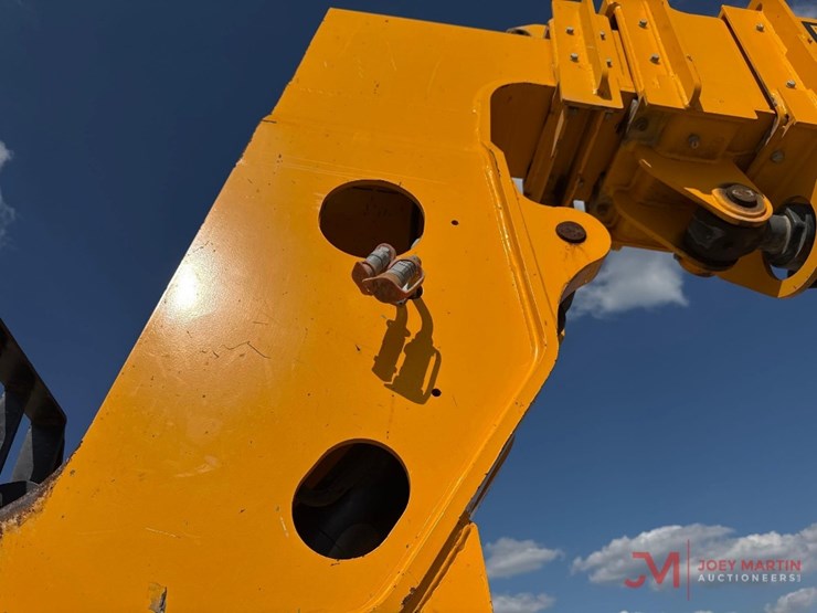 2017-jcb-510-56-image-8