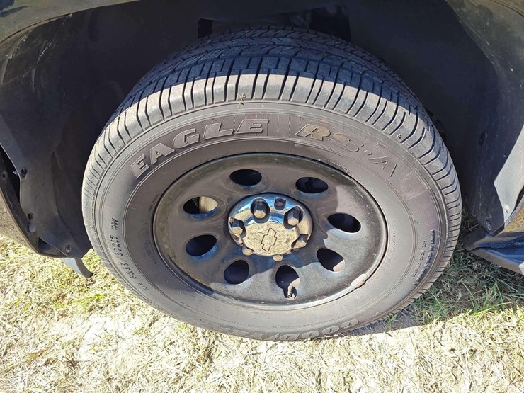 2014-chevrolet-tahoe-image-34