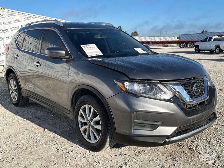 2018-nissan-rogue-image-2