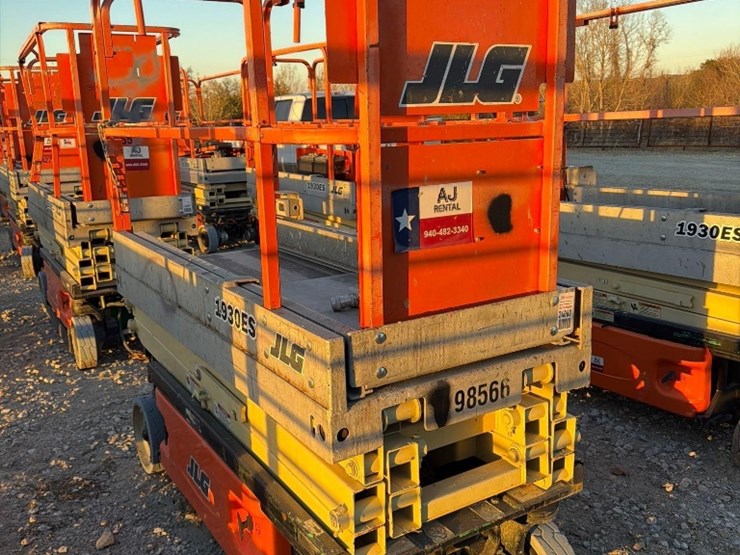 jlg-1930es-image-1
