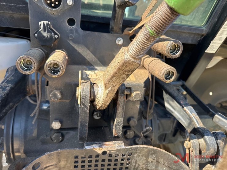 new-holland-tl100-image-12