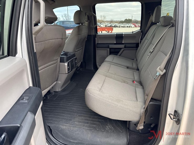 ford-f150-xlt-image-17