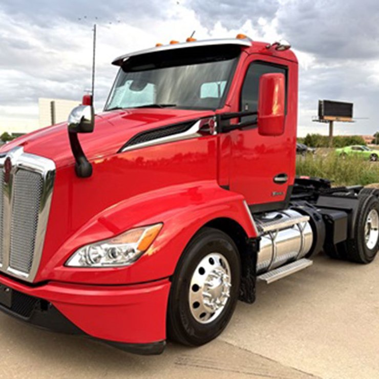 2023 KENWORTH T680