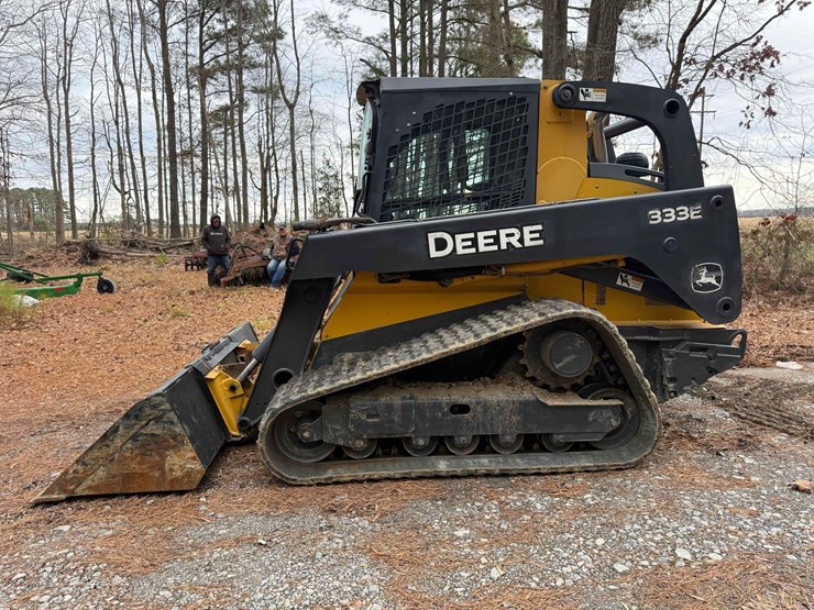 deere-333e-image-3